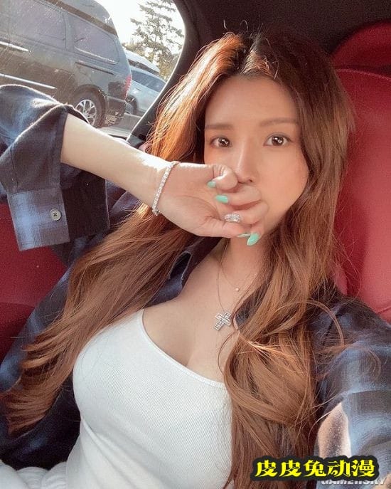 吃的肉都长在上面了 韩国美艳模特身材超火辣