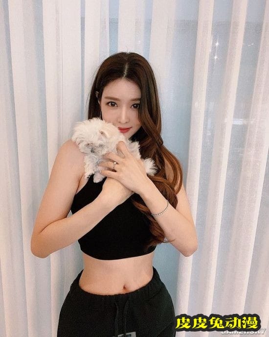 吃的肉都长在上面了 韩国美艳模特身材超火辣