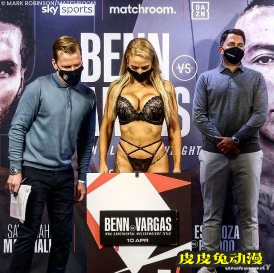 美女拳击手穿蕾丝内衣过磅走红 被对手批不尊重比赛