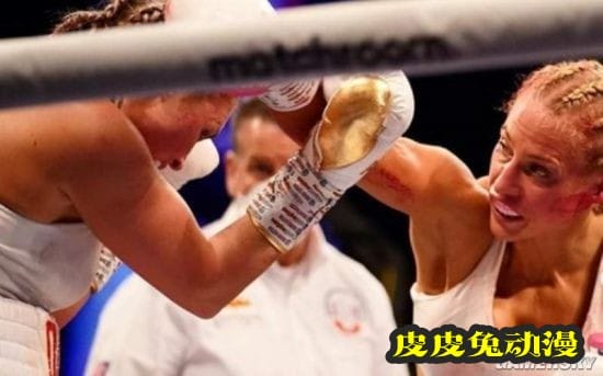 美女拳击手穿蕾丝内衣过磅走红 被对手批不尊重比赛