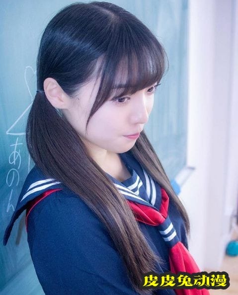 听妈妈的话拍泳装写真走红 19岁美少女樱田爱音-皮皮兔动漫