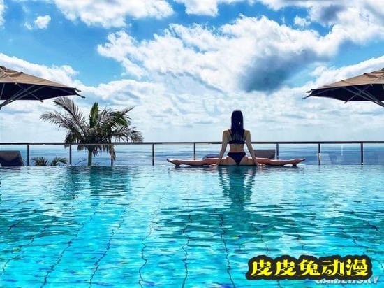 九头身大长腿女星菜菜绪 展现一字马技能获网友大赞