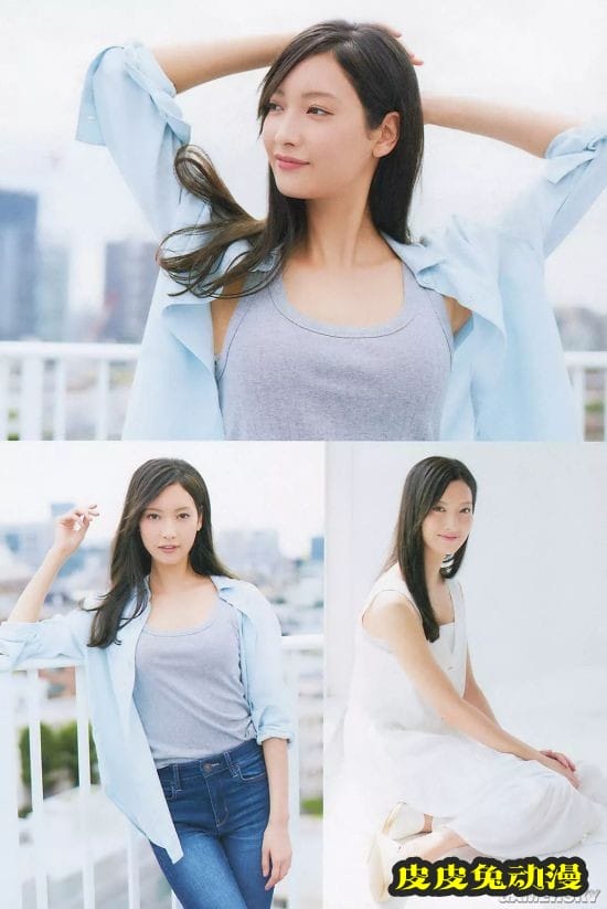 九头身大长腿女星菜菜绪 展现一字马技能获网友大赞