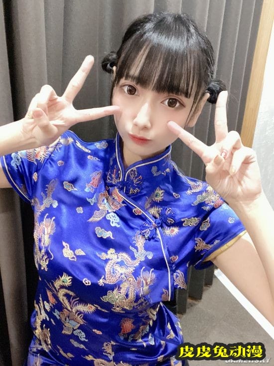 18岁日本少女偶像初露肉 死库水写真超犯规