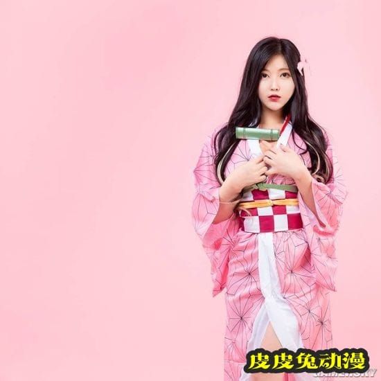 韩国赛车女郎COS祢豆子 变成熟的成年版妹妹