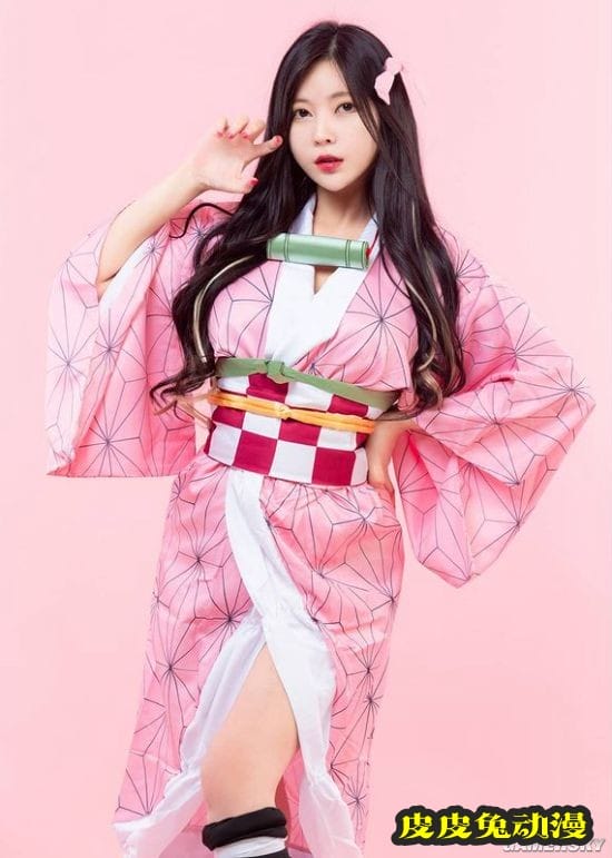 韩国赛车女郎COS祢豆子 变成熟的成年版妹妹