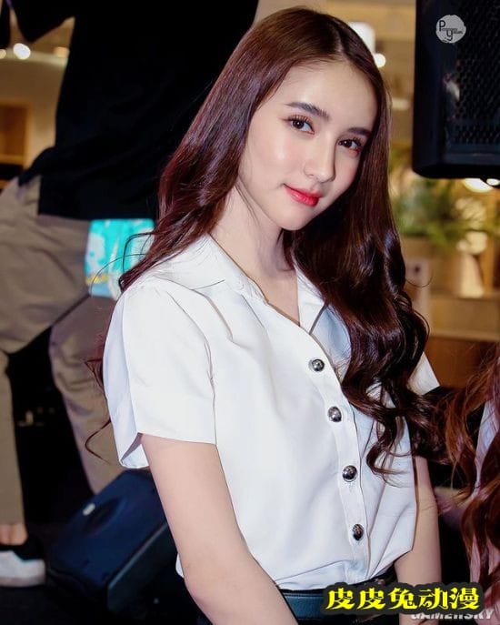 曾经泰国征兵现场的最美变性人 已经蜕变成性感模特