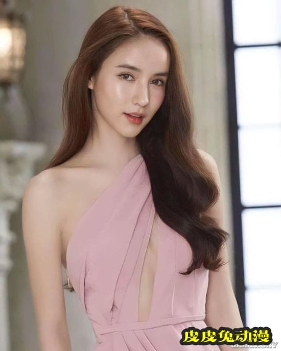 曾经泰国征兵现场的最美变性人 已经蜕变成性感模特