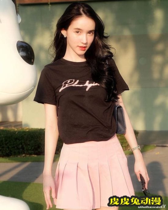 曾经泰国征兵现场的最美变性人 已经蜕变成性感模特