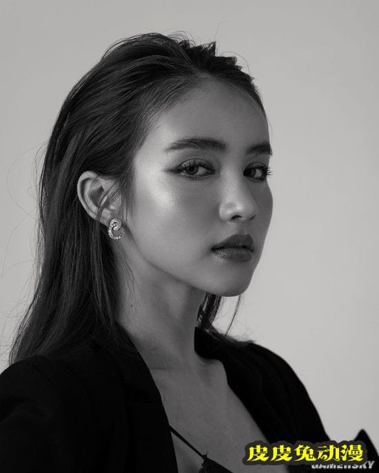 曾经泰国征兵现场的最美变性人 已经蜕变成性感模特