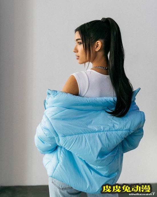 身材绝美的S型曲线 曼妙吸睛的西班牙混血模特