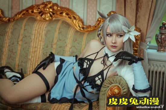 《尼尔:伪装者》凯妮COS 雌雄同体衣服简陋的小姐姐