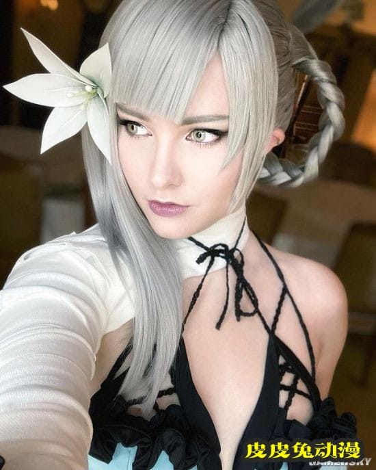 《尼尔：伪装者》凯妮COS 雌雄同体衣服简陋的小姐姐