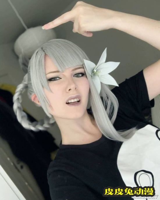 《尼尔：伪装者》凯妮COS 雌雄同体衣服简陋的小姐姐