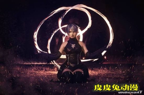 《尼尔：伪装者》凯妮COS 雌雄同体衣服简陋的小姐姐