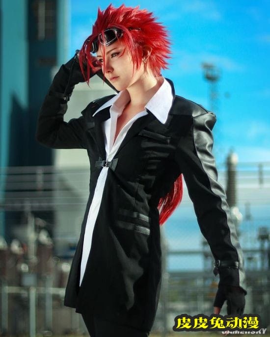 《尼尔：伪装者》凯妮COS 雌雄同体衣服简陋的小姐姐