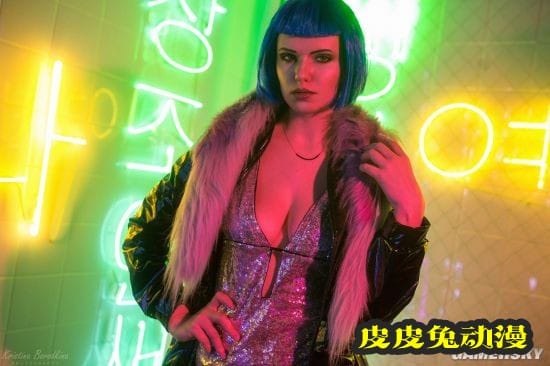 俄妹COS《巫师》系列女主 美腿御姐CG级神还原