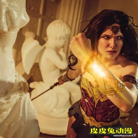 俄妹COS《巫师》系列女主 美腿御姐CG级神还原