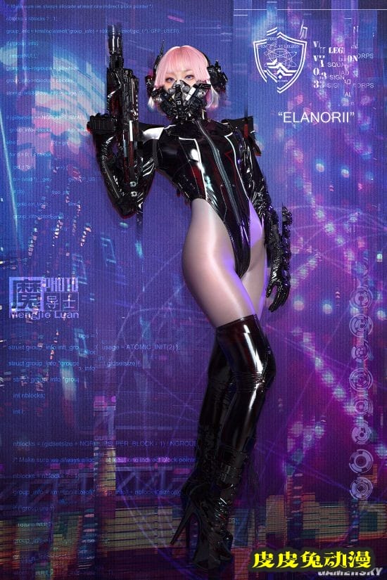 科技与性感的完美结合 黑暗王朝作品《狼行闻书》改造型通讯官