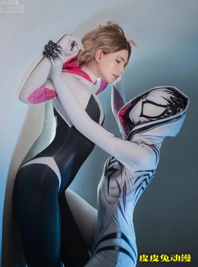 超短裙凯妮与2B小姐姐 一周大师级CosPlay赏