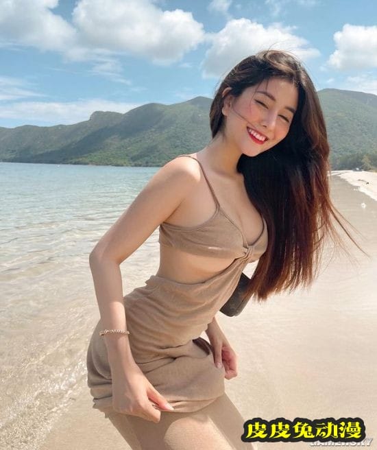 00后越南正妹泳装解禁 火辣穿搭大秀成熟身材