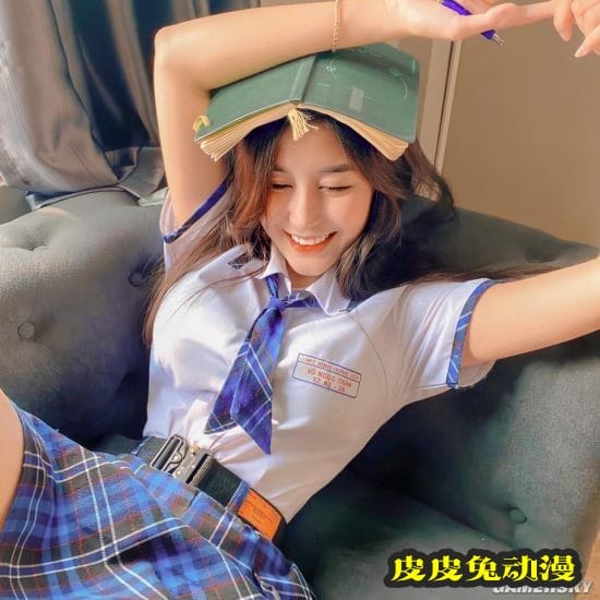 00后越南正妹泳装解禁 火辣穿搭大秀成熟身材