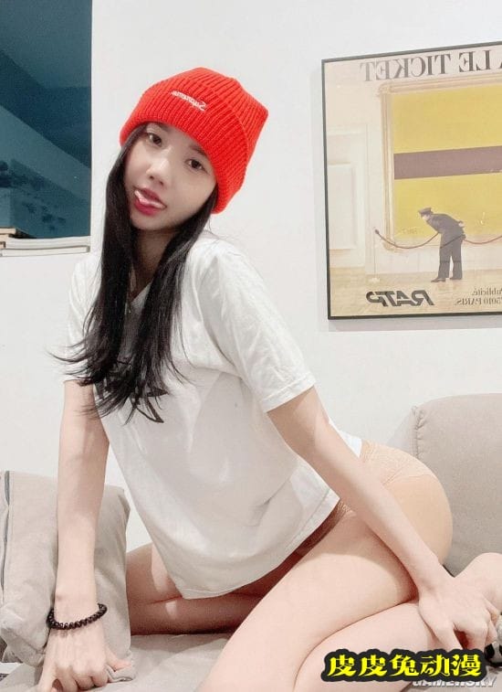 火辣女DJ身材更吸睛 韩国网红发美照比打碟更顺手