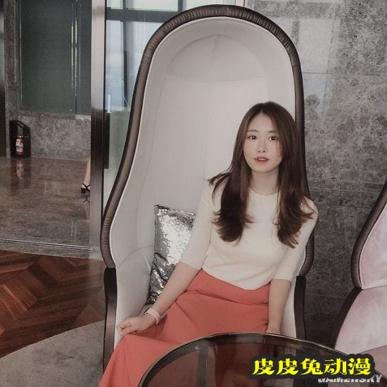 韩国女数学老师走红 网友：老师我想学数学