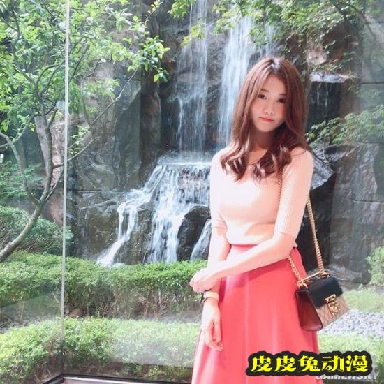 韩国女数学老师走红 网友：老师我想学数学