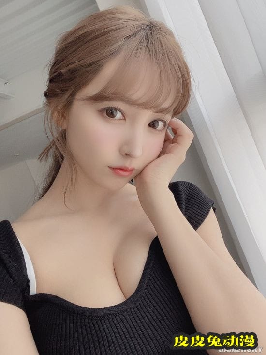 三上悠亚邀请母亲拍摄youtube视频 自曝童年照片