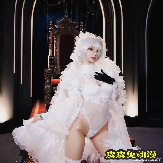 韩妹COS《尼尔》凯妮版2B小姐姐 长腿短裙战力飙升