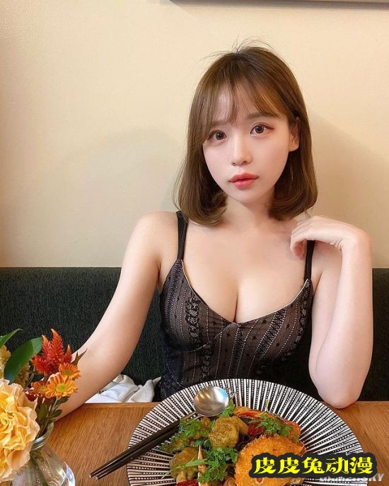 视线总是不由自主 韩国DJ靓妹Mochi