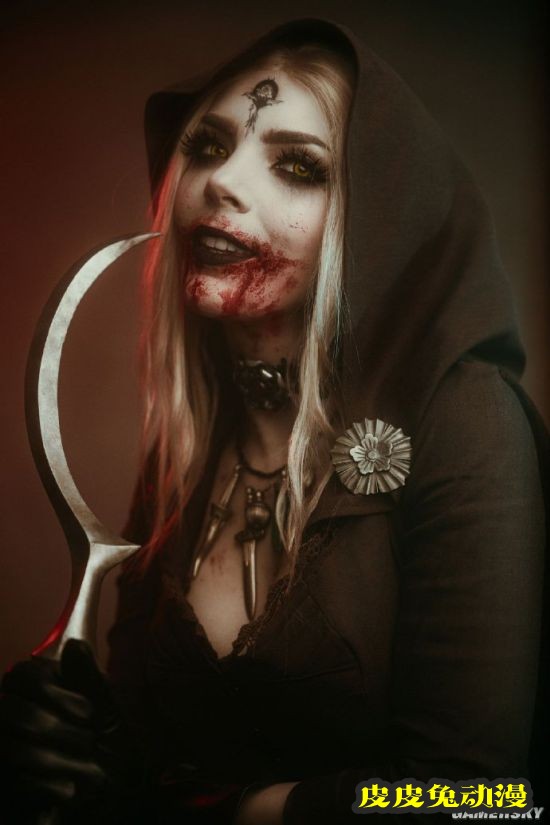 《生化危机8》吸血鬼女儿COS 夺人性命的蛇蝎美人