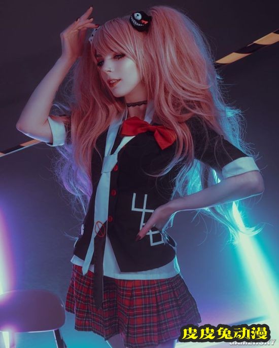 《生化危机8》吸血鬼女儿COS 夺人性命的蛇蝎美人