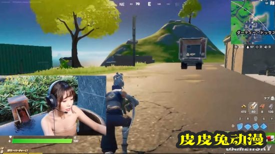 日本女主播边泡温泉边打游戏 到底坑没坑队友？