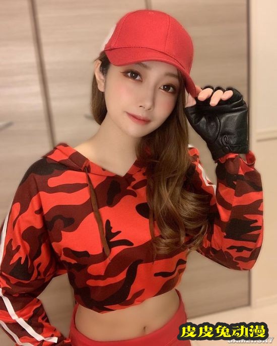 日本女主播边泡温泉边打游戏 到底坑没坑队友？