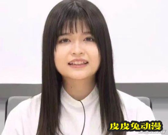 美少女网红“照骗”被扒？素颜照曝光粉丝哀嚎