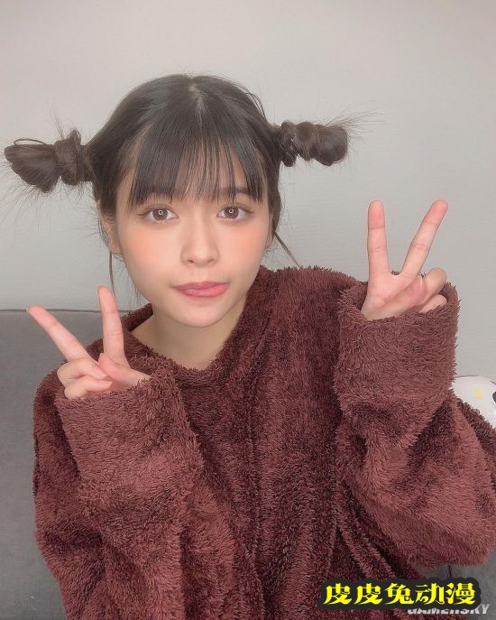 美少女网红“照骗”被扒？素颜照曝光粉丝哀嚎