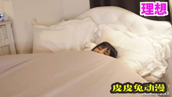 网红美女居家的“理想与现实” 原来美照都是摆拍