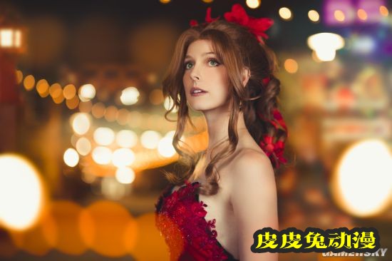 《FF7RE》英文配音COS爱丽丝 高杈红裙秀美腿