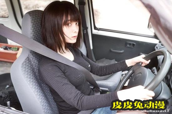 日本“破产美少女”走红网络 从城市被迫搬到乡下的YouTuber正妹