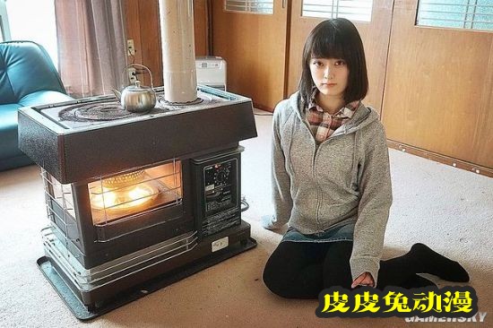 日本“破产美少女”走红网络 从城市被迫搬到乡下的YouTuber正妹