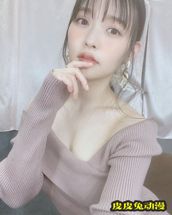 上坂堇参加音乐节目 过膝袜美照发布