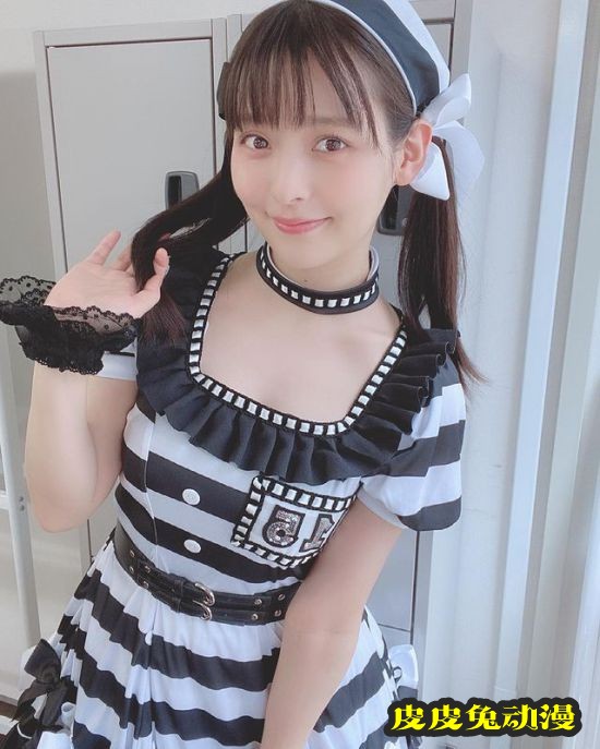 上坂堇参加音乐节目 过膝袜美照发布