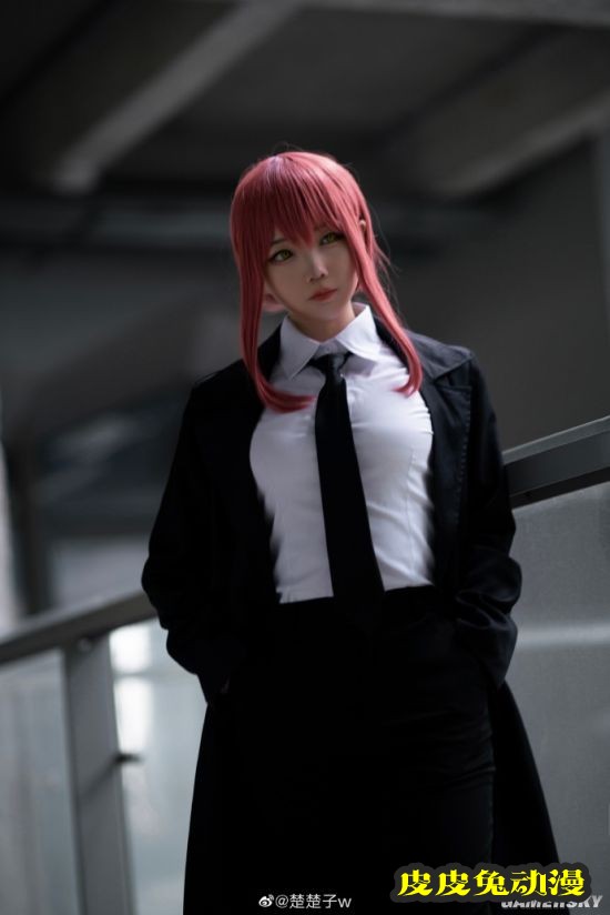 国内小姐姐COS《电锯人》玛奇玛 气质温柔的坏女人