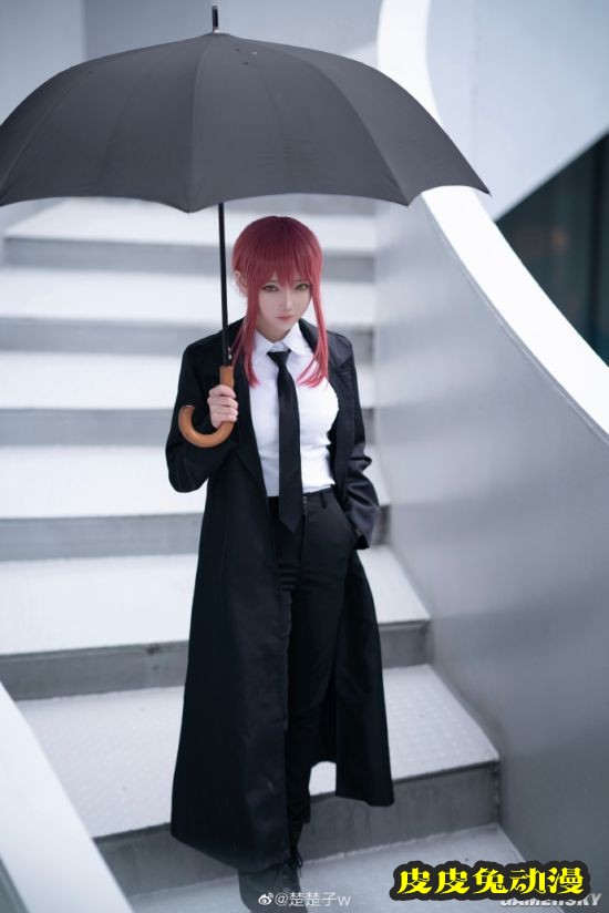 国内小姐姐COS《电锯人》玛奇玛 气质温柔的坏女人