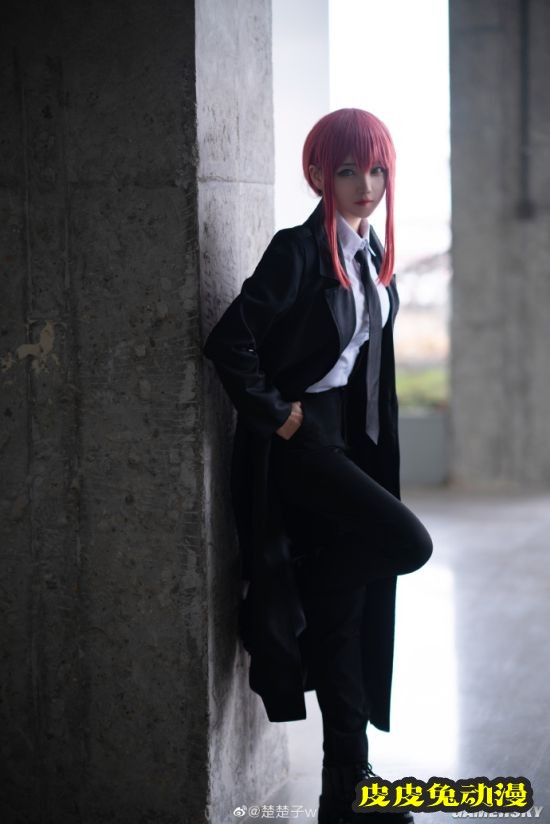 国内小姐姐COS《电锯人》玛奇玛 气质温柔的坏女人