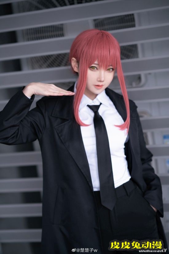国内小姐姐COS《电锯人》玛奇玛 气质温柔的坏女人
