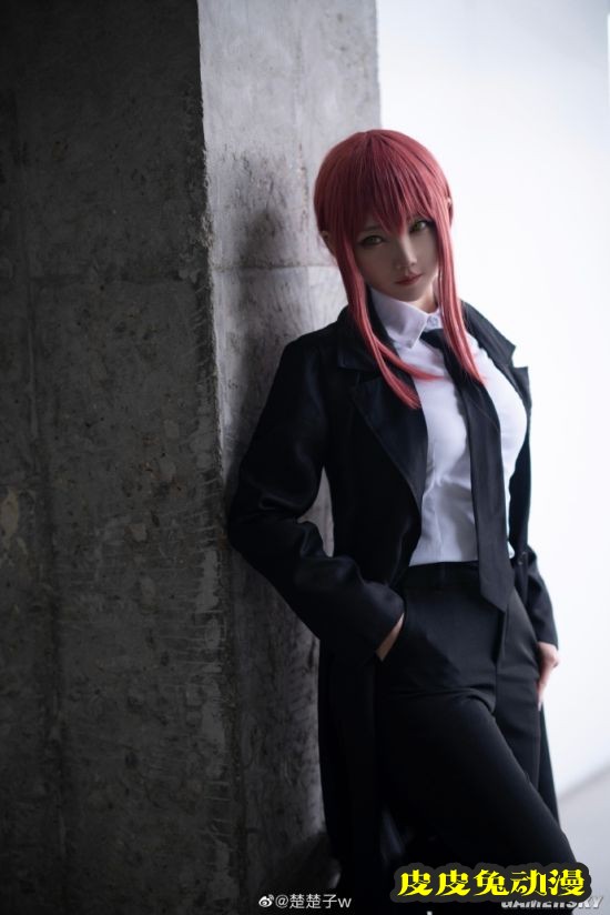 国内小姐姐COS《电锯人》玛奇玛 气质温柔的坏女人