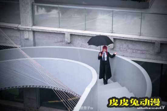 国内小姐姐COS《电锯人》玛奇玛 气质温柔的坏女人